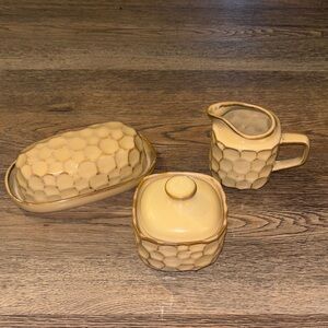 Sango 5 pc Honeycomb Patterned Dish Set in continental beige color